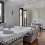 Joivy Tasteful Flat With Balcony *