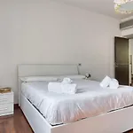 Joivy Tasteful Flat With Balcony Apartment *