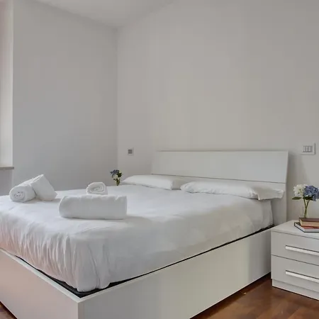 Daire Joivy Tasteful Flat With Balcony