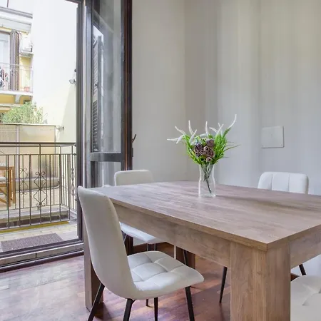 Joivy Tasteful Flat With Balcony * Milano