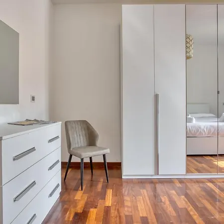 Apartman Joivy Tasteful Flat With Balcony Milánó